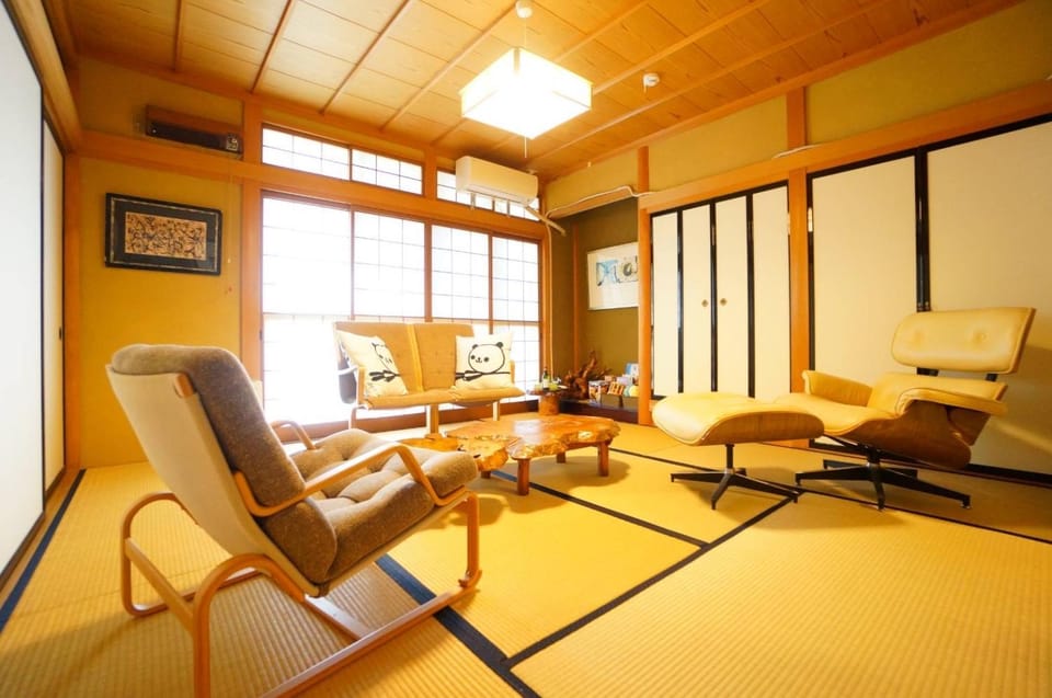 Tomato Villa Takayama Station Villa in Takayama