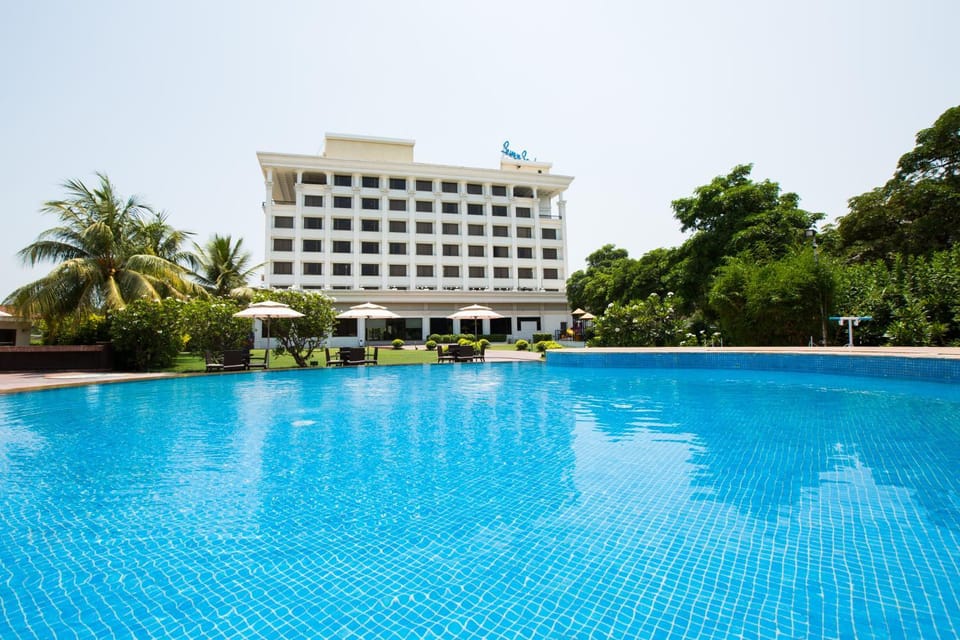 Swimming pool, Swimming pool