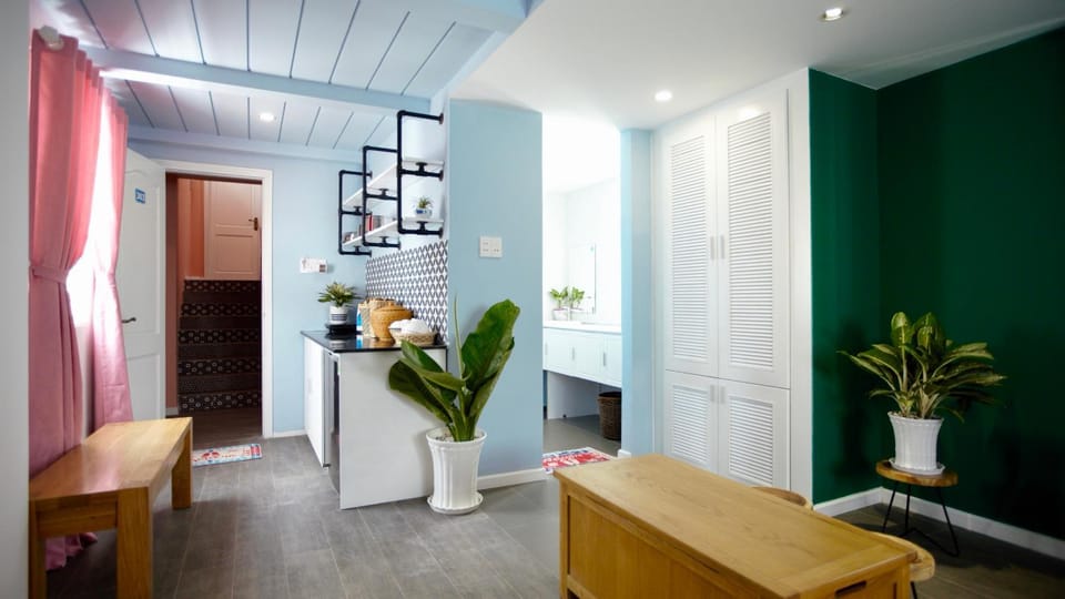 Kitchen or kitchenette, Photo of the whole room, Dining area