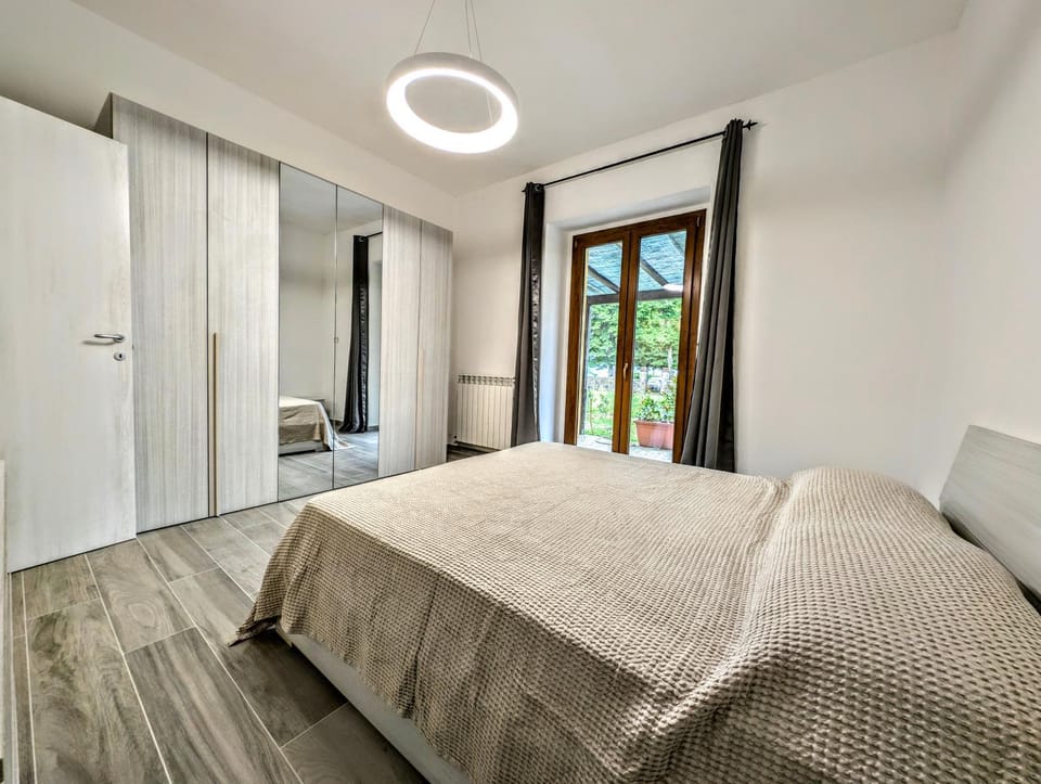 Bed, Photo of the whole room, Bedroom, wardrobe