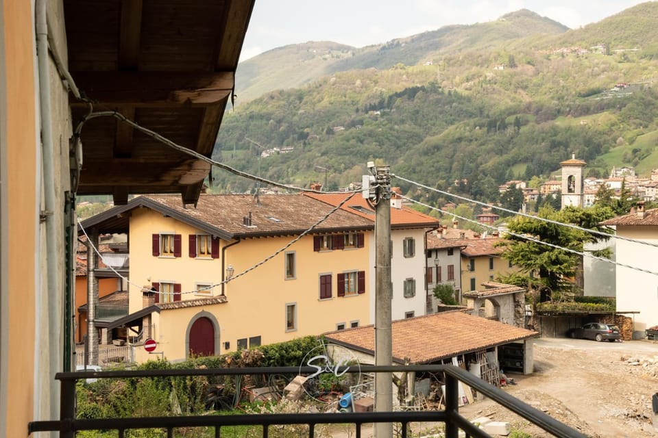 Feel at Home - VILLA VERBENA Villa in Province of Brescia