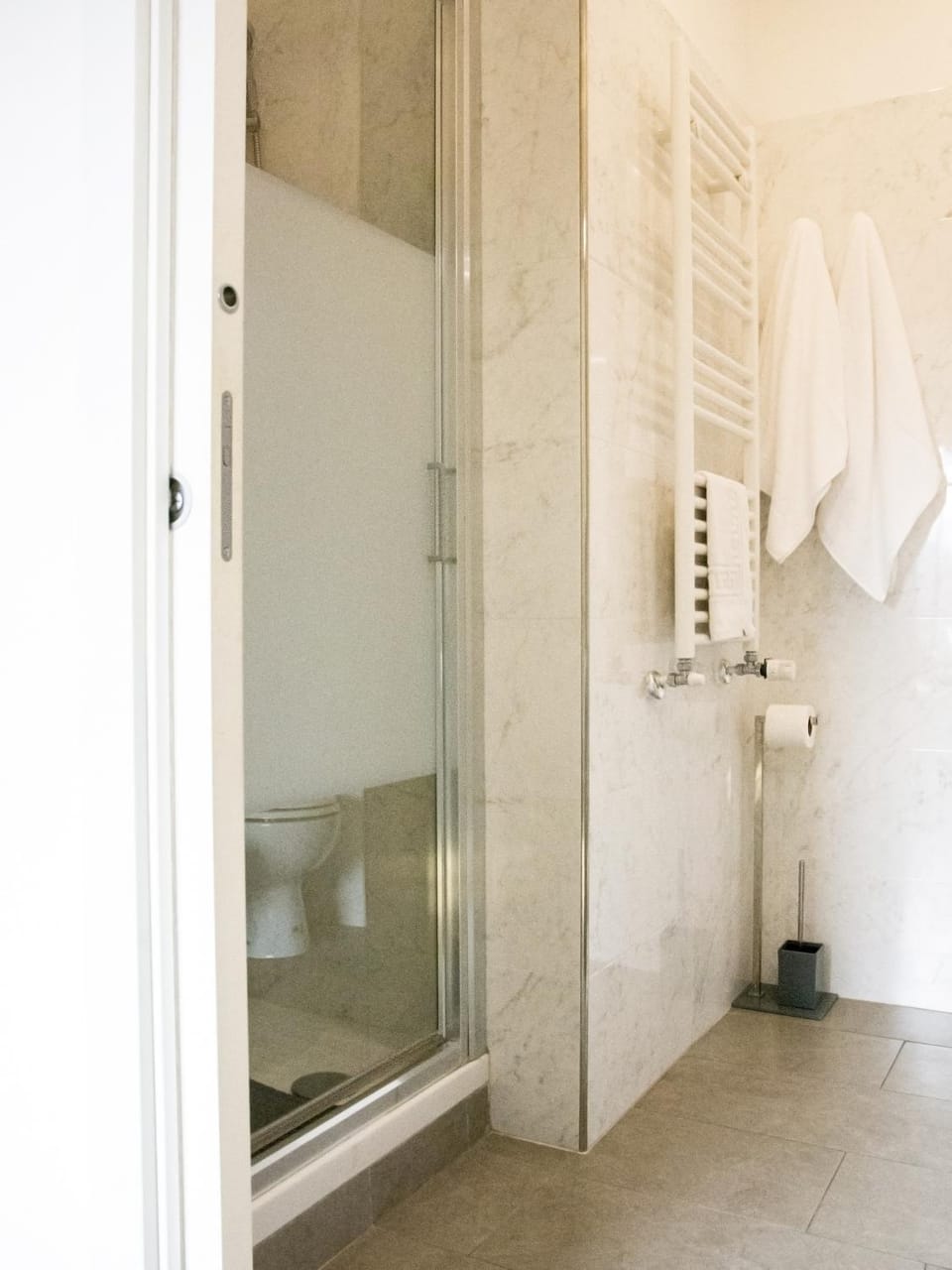 Shower, Bathroom, Quiet street view, towels
