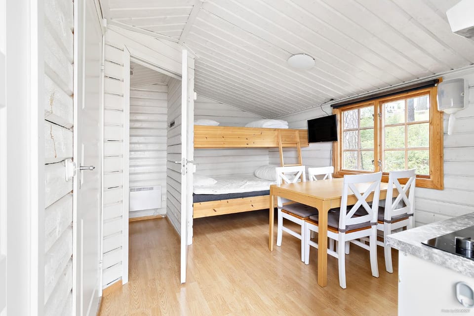 Dining area, bunk bed