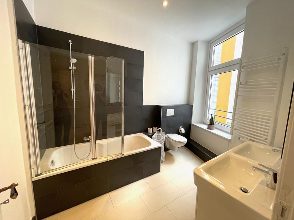 Bathroom, Bath