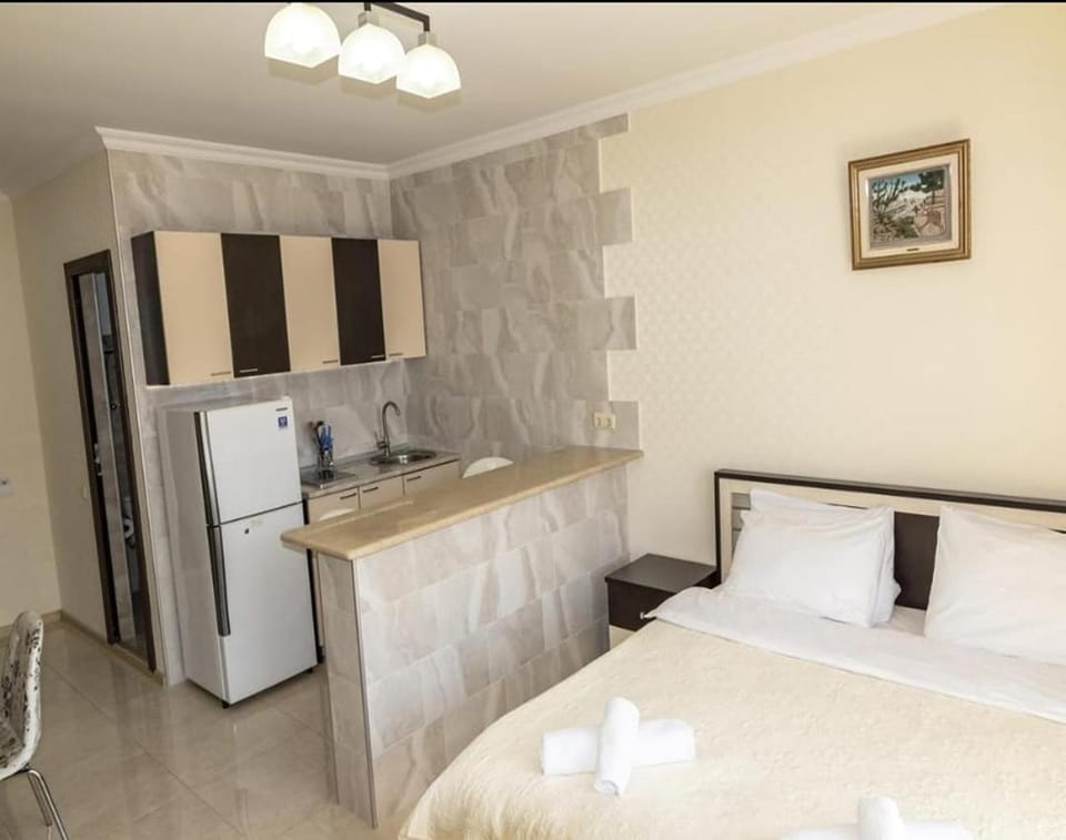Bed, Bedroom, kitchen