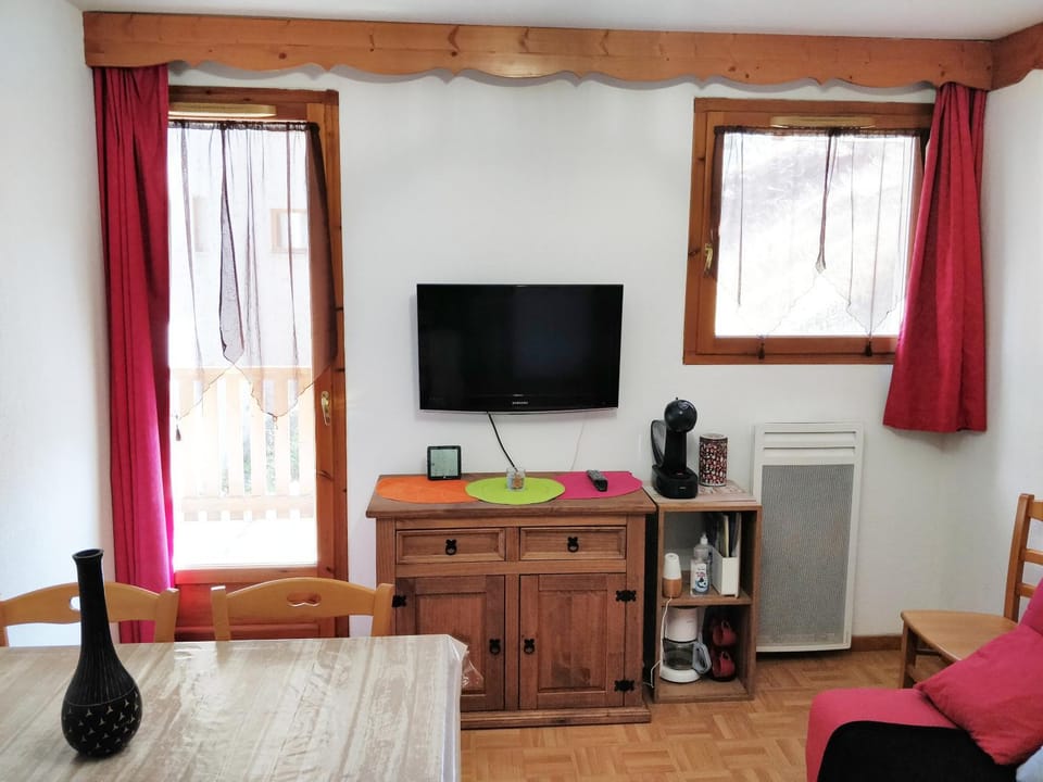 Appartement 4/6 personnes Puy Saint Vincent Apartment in Provence-Alpes-Côte d'Azur