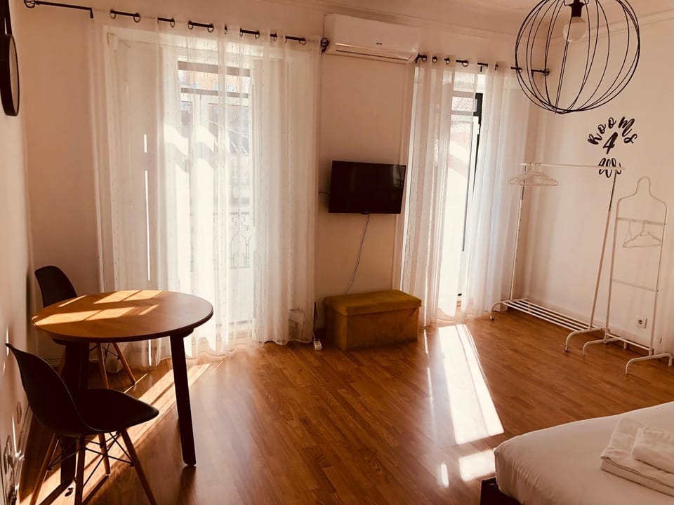 Rooms4All Bed and Breakfast in Lisbon