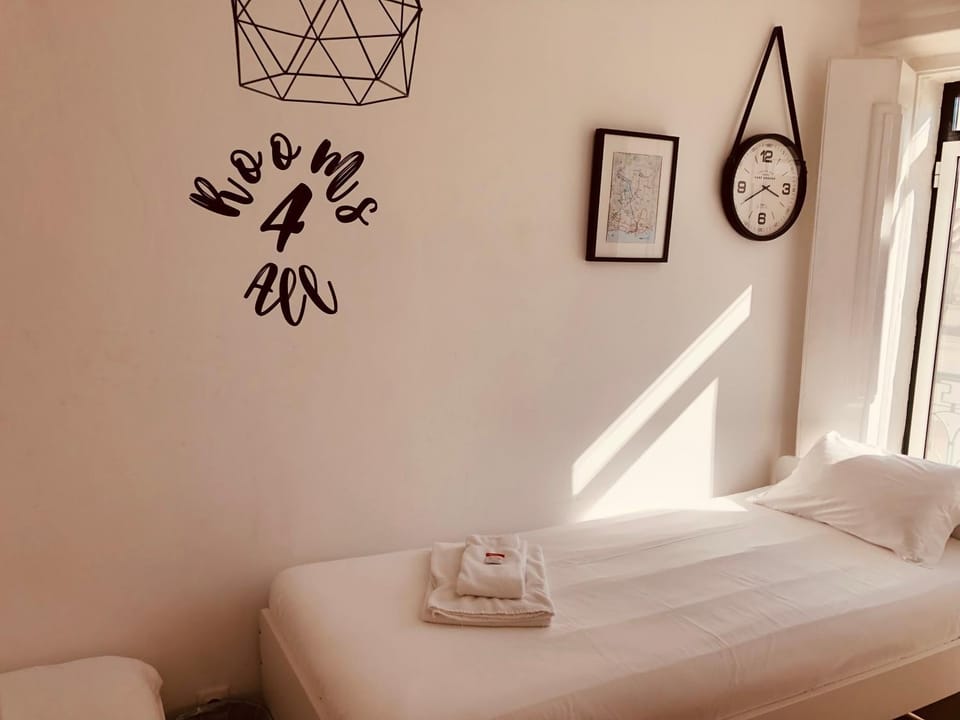 Rooms4All Bed and Breakfast in Lisbon