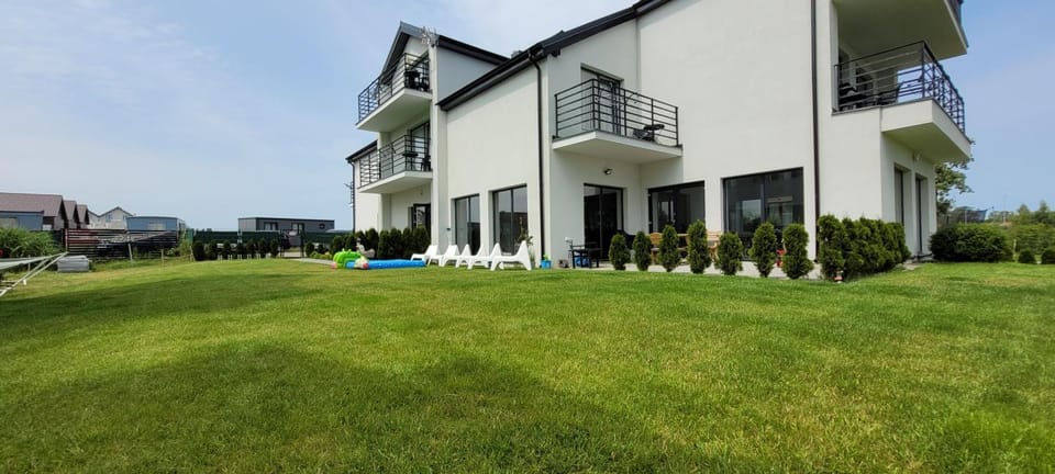 Property building, Natural landscape, Garden, Garden, Garden view, Garden view, Swimming pool, sunbed, sunbed