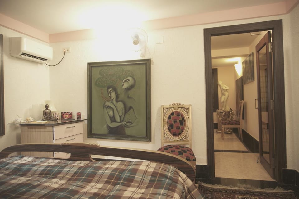 Reena's Lodge Apartment in Kolkata