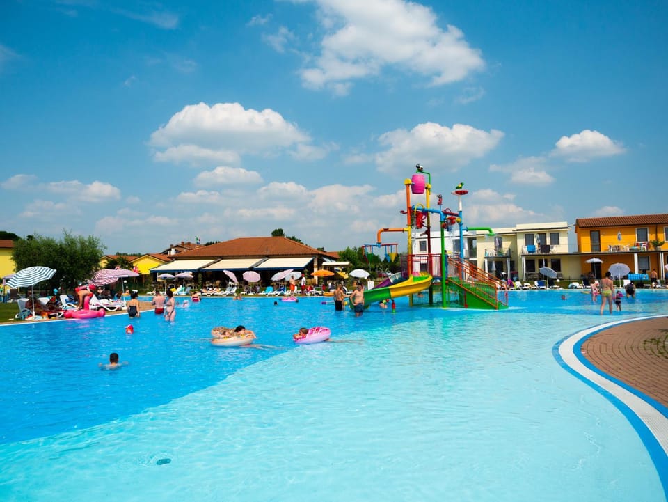 Aqua park, Swimming pool