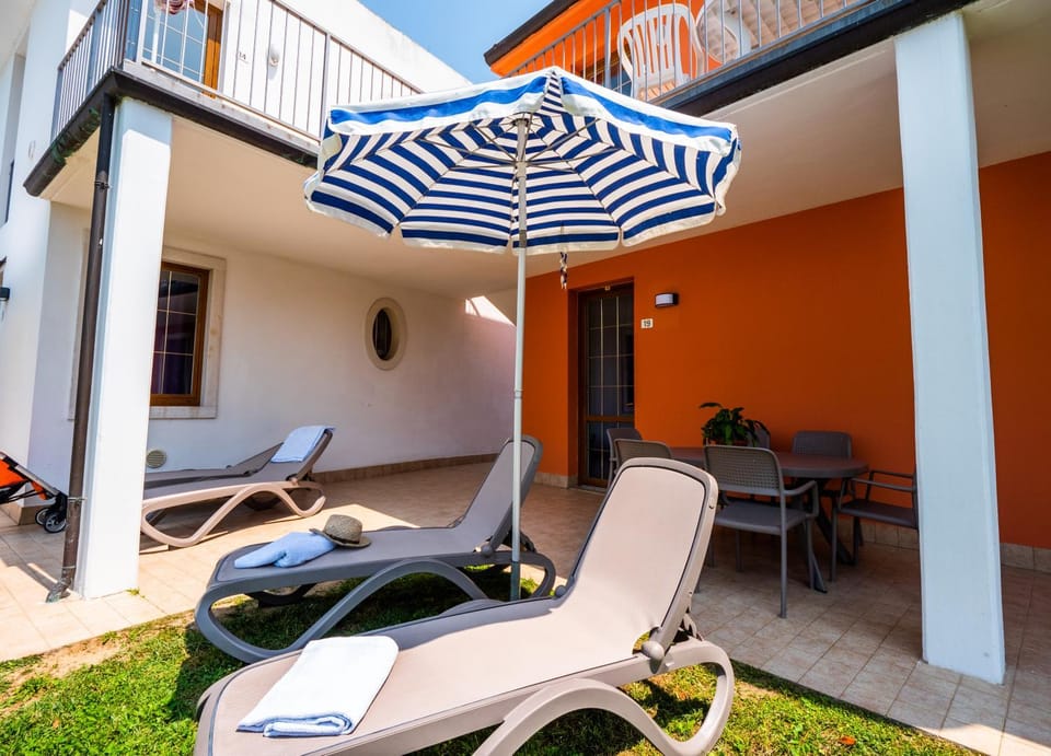 Patio, Garden, Balcony/Terrace