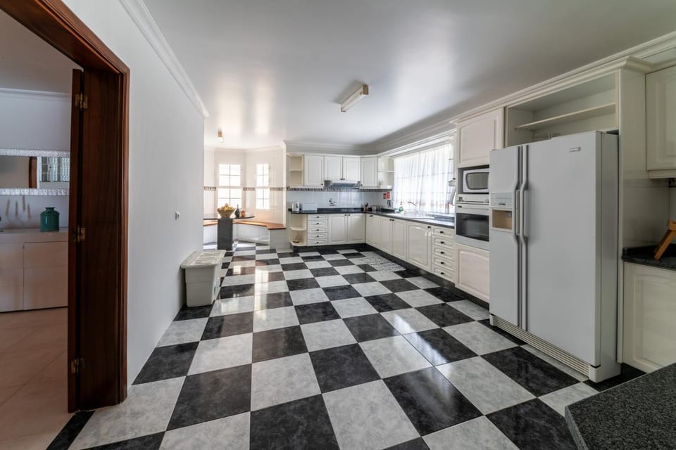 Mansion Almond - SEA, SUN and a charming refuge! Villa in Madeira District