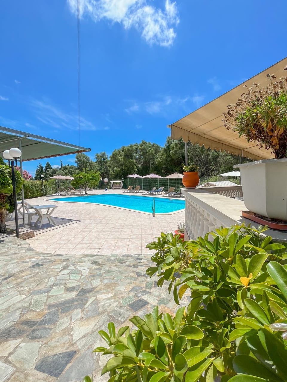 Swimming pool