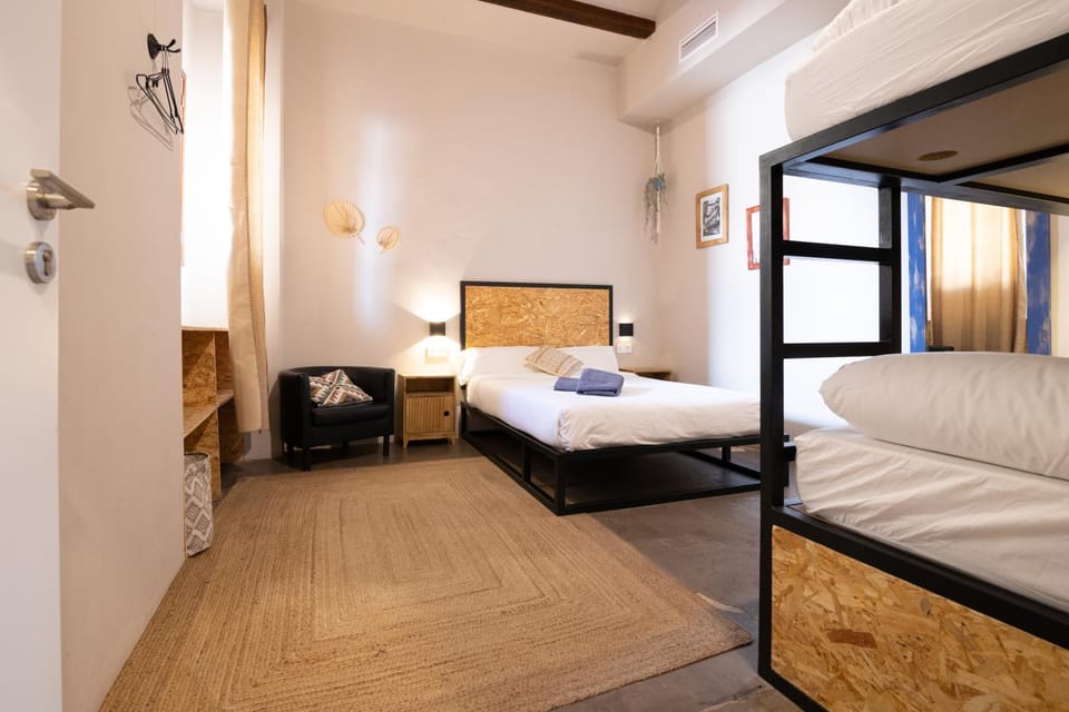 Bed, Photo of the whole room, Decorative detail, Bedroom, bunk bed