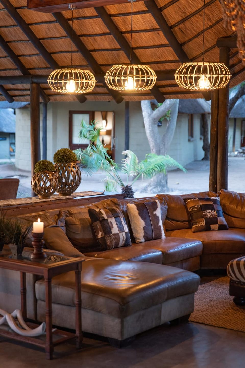Living room, Seating area