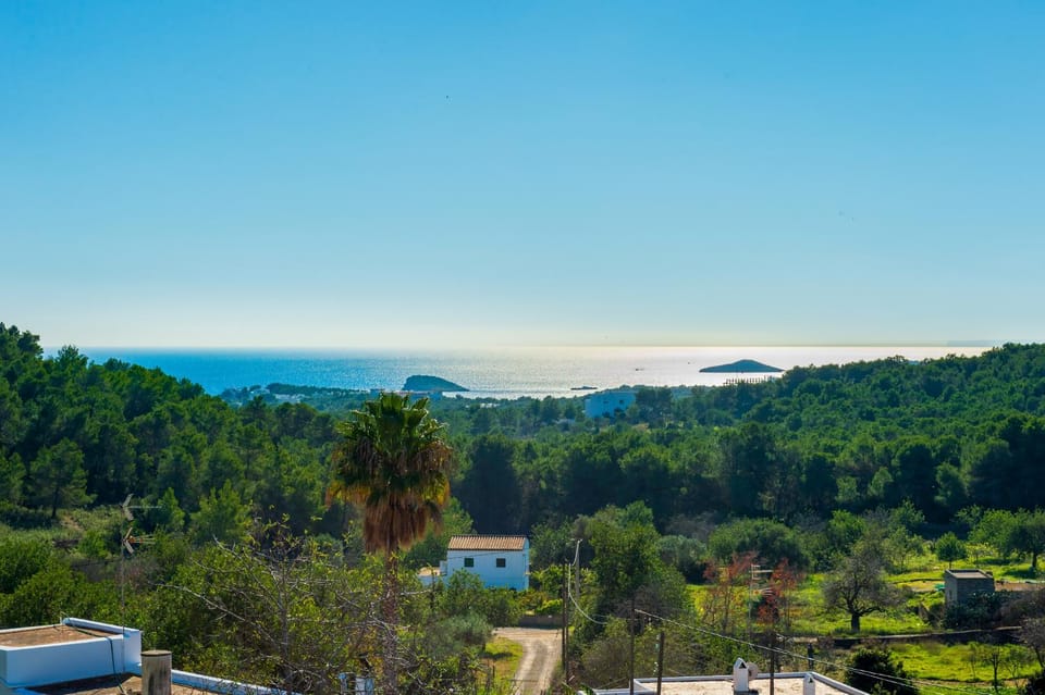 Mountain view, Sea view
