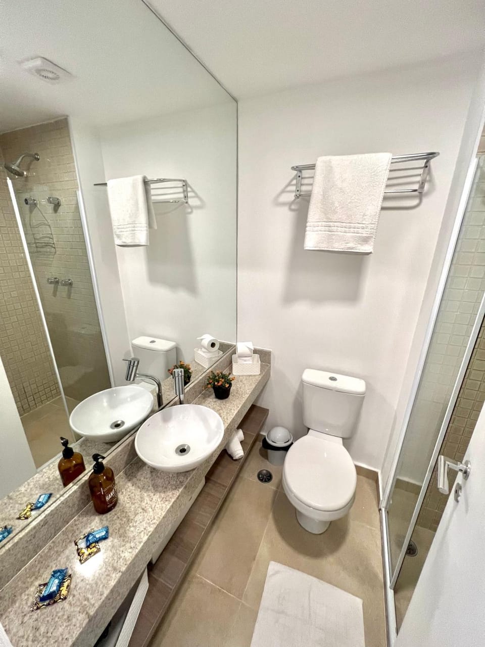 Moderno apto com piscina rua Augusta e Frei caneca Apartment in Sao Paulo City