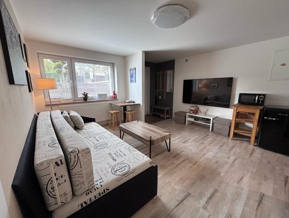 Bed, Living room, Seating area