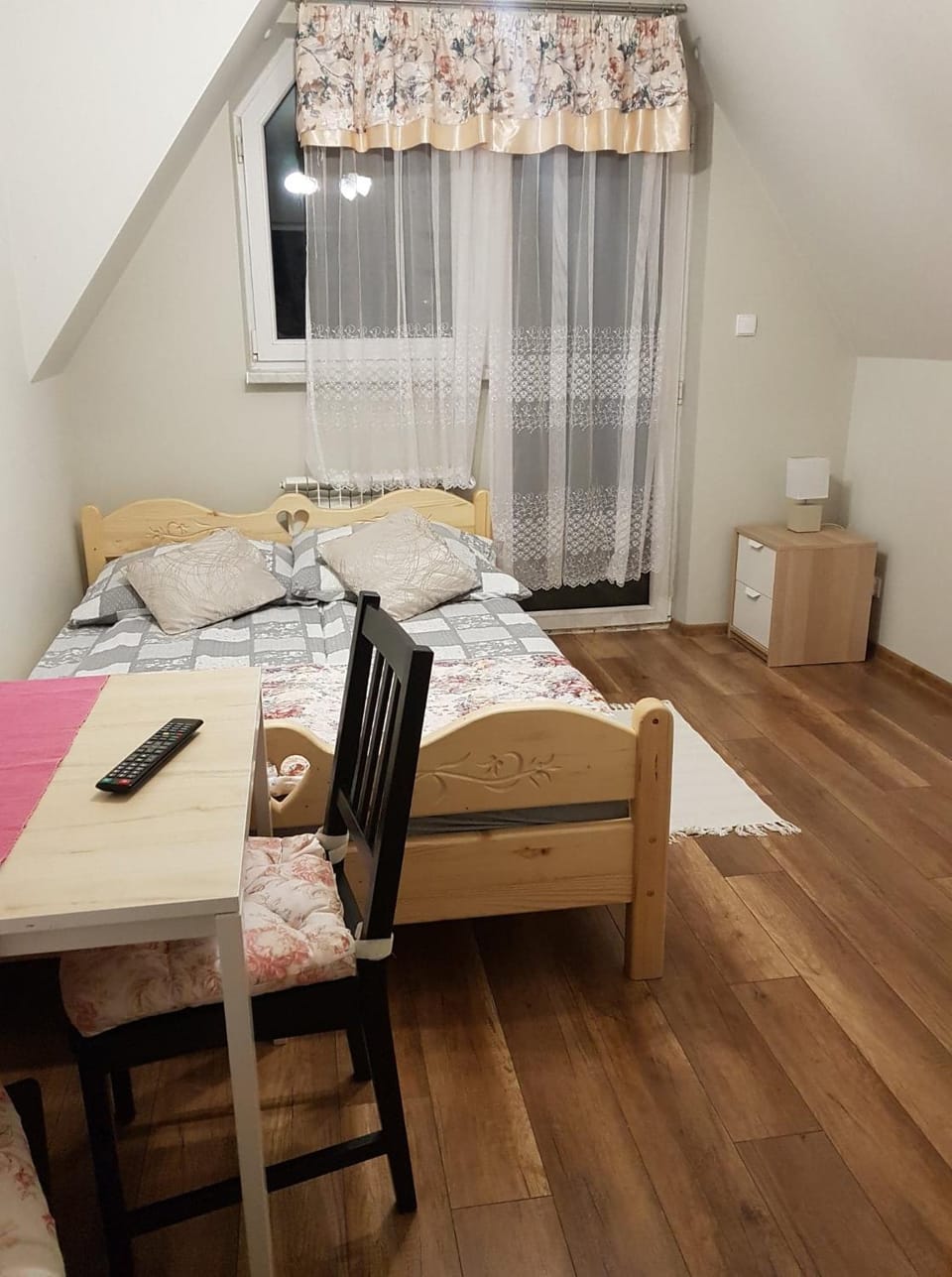 Photo of the whole room
