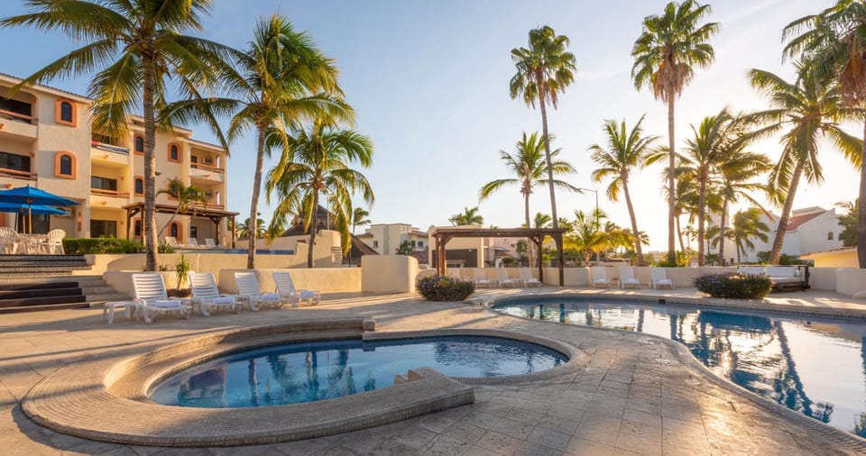 Day, Garden, Pool view, Swimming pool, sunbed
