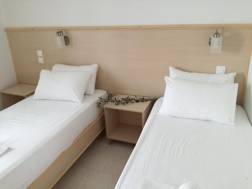 Zorbas Studios Apartment in Karpathos, 857 00, Greece