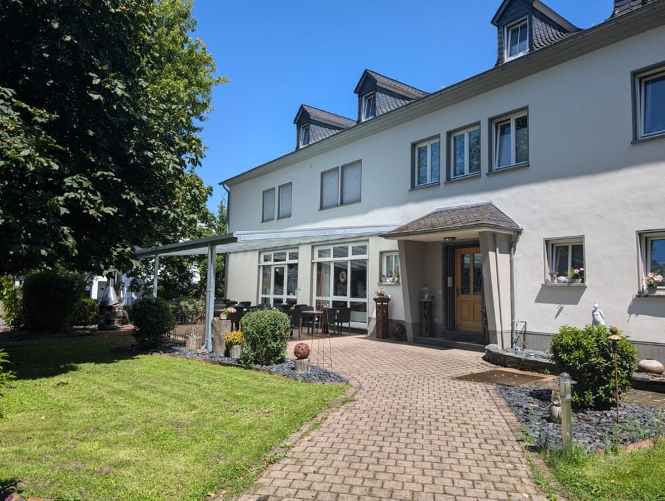Weingut Weich Hotel in Trier-Saarburg