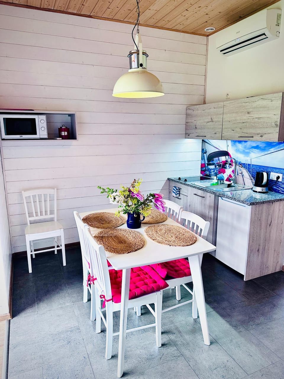 Kitchen or kitchenette, oven, stove