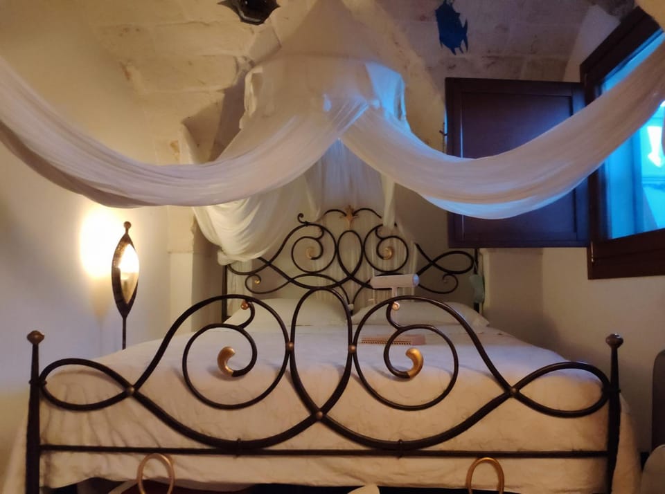 Bed, Decorative detail, Bedroom