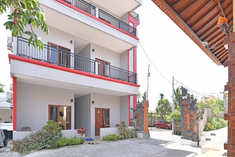 Property building, Facade/entrance
