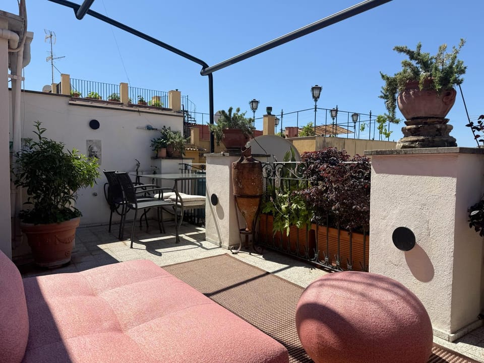 View (from property/room), View (from property/room), Balcony/Terrace, Balcony/Terrace, Seating area, Dining area, sunbed