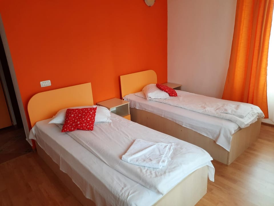 Pensiunea Marina Bed and Breakfast in Brașov County