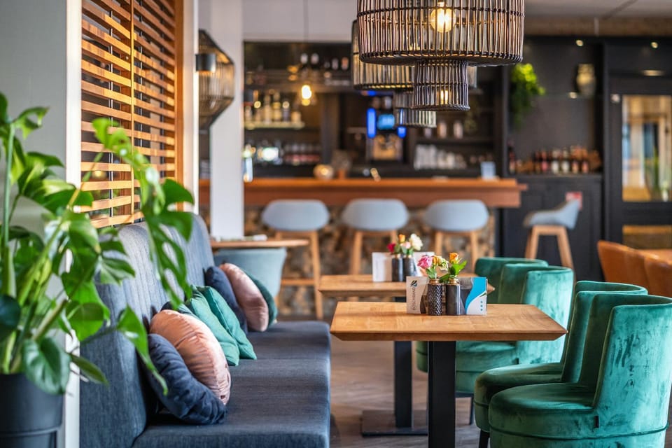 Lounge or bar