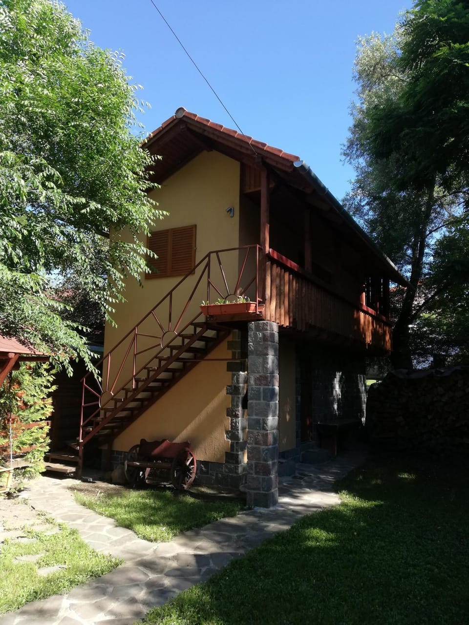 Raza Soarelui Pension Bed and Breakfast in Romania