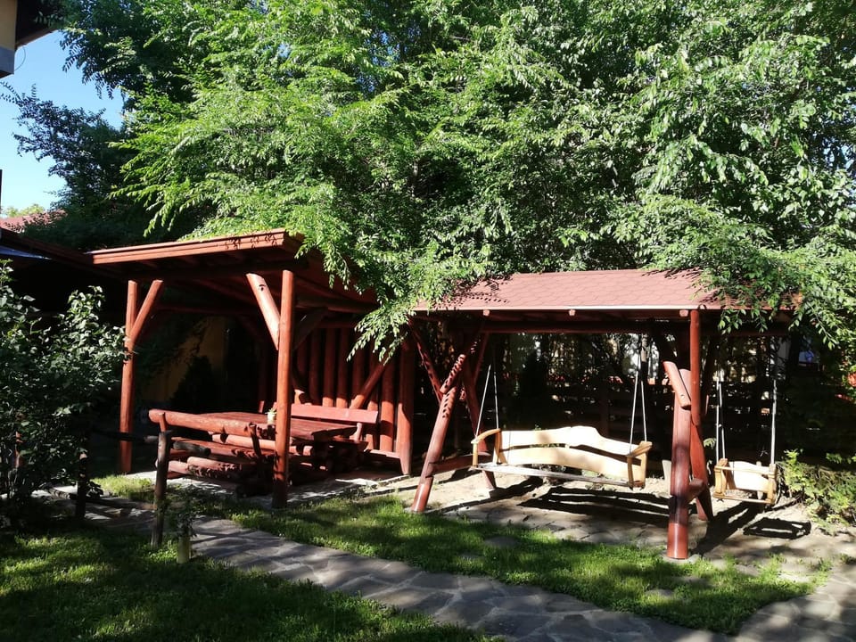 Raza Soarelui Pension Bed and Breakfast in Romania