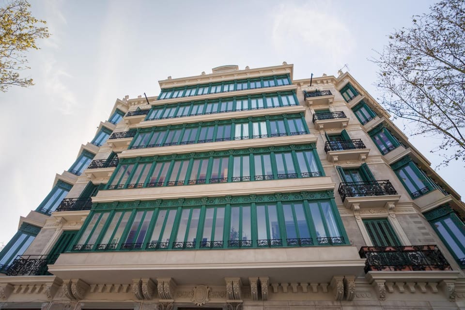 Art House Granvia Apartment in Barcelona