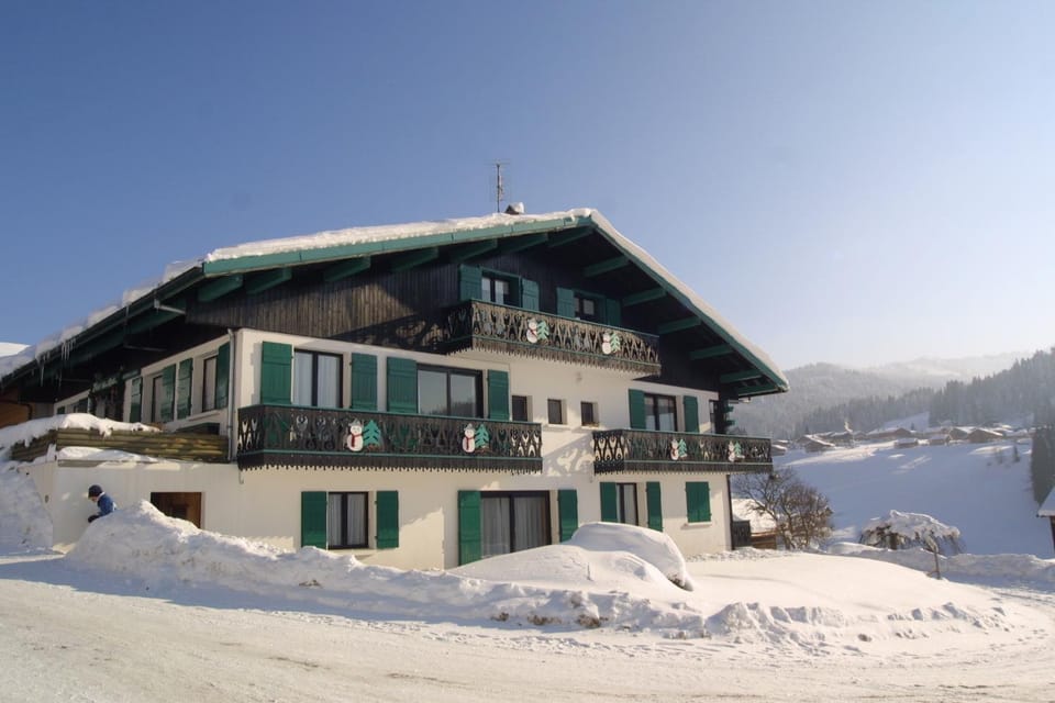 Property building, Winter