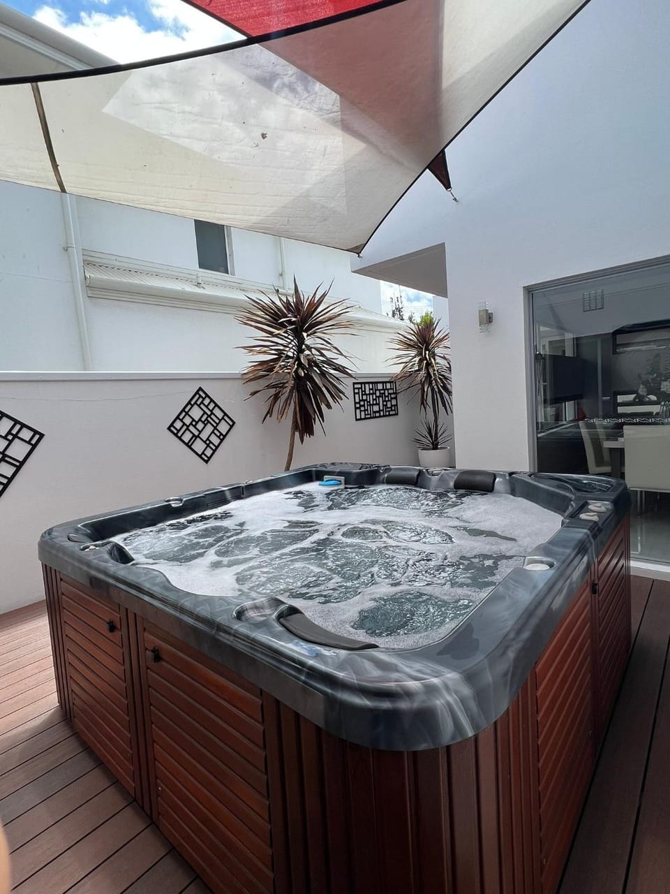 Ultra Stylish Fremantle Area House in Perth