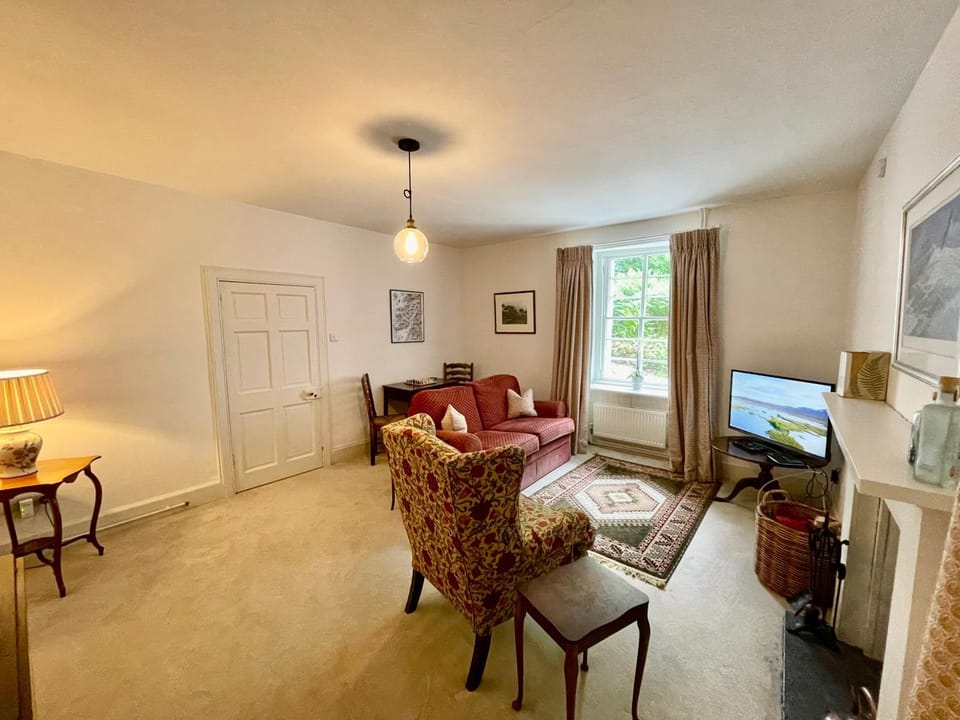 TV and multimedia, Living room, Seating area