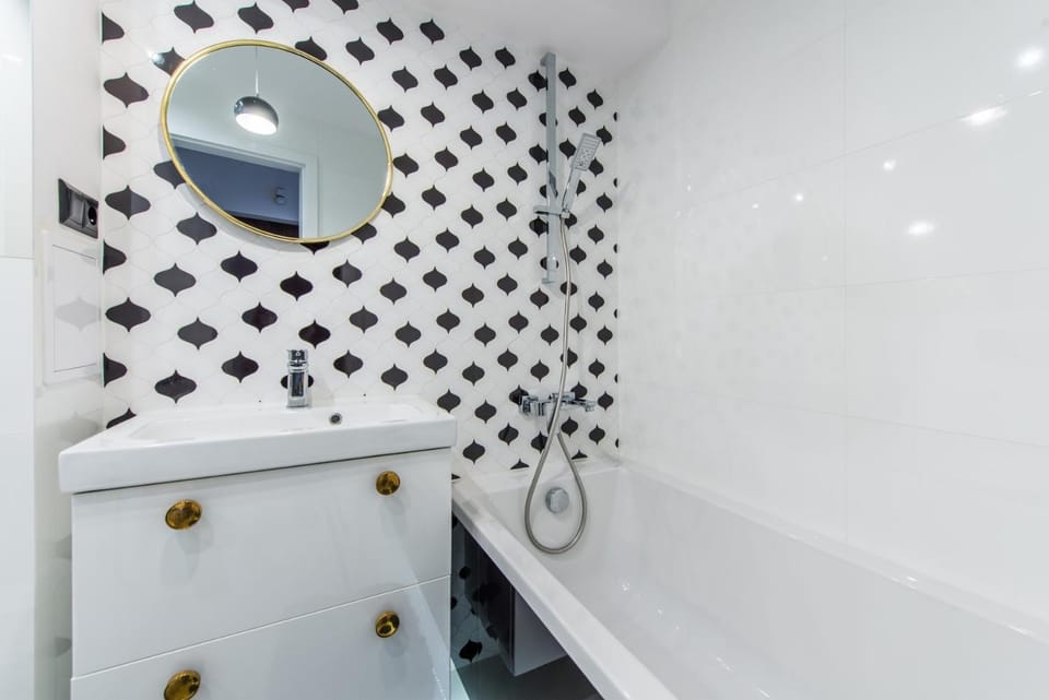 Nearby landmark, Bathroom, Beach