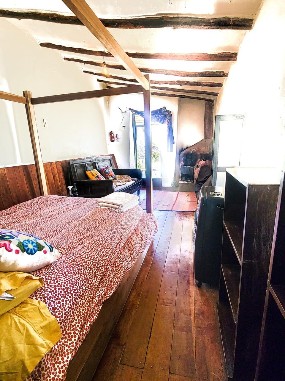 Wolf Totem Backpacker Steam Punk Villa Apartment in Pisac
