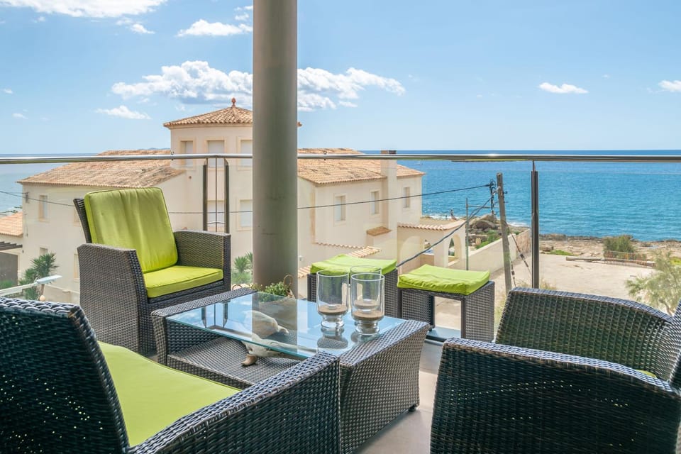 View (from property/room), City view, Sea view