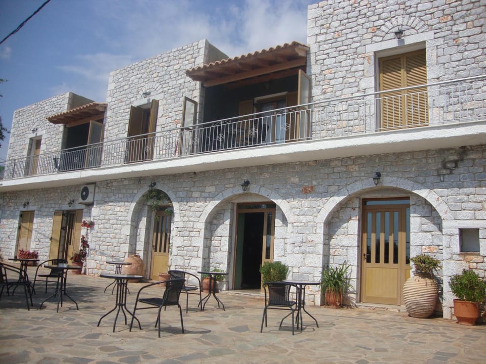 Property building, Patio, Day