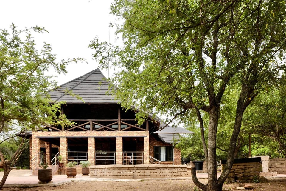 Property building, Natural landscape, Garden