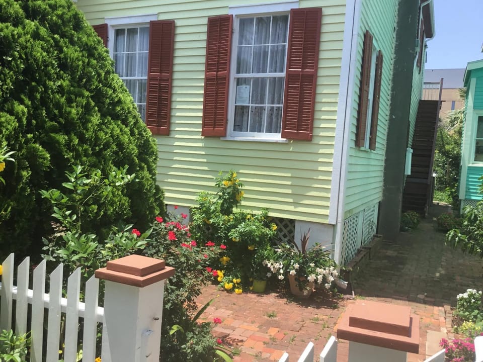 1118 Postoffice Street Apartment in Texas City