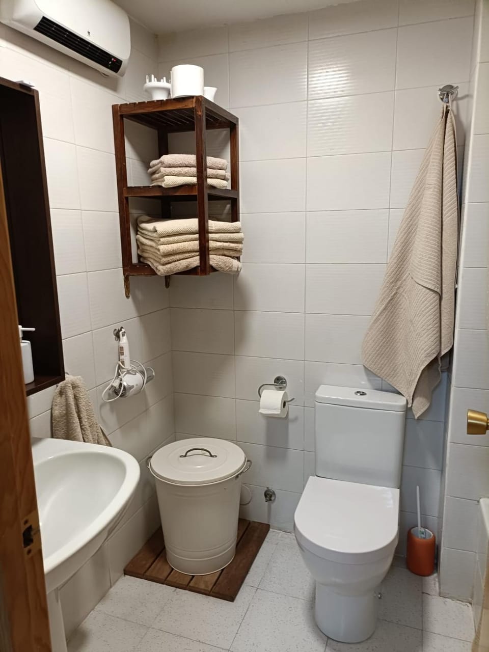 PASEO DE LOS AYERBE Nº5 Apartment in Aragon
