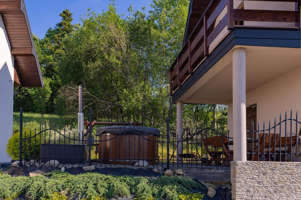 DOMKI NA WIERCHU Chalet in Lesser Poland Voivodeship