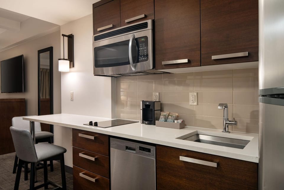 Coffee/tea facilities, kitchen