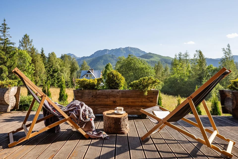 Patio, Mountain view, sunbed