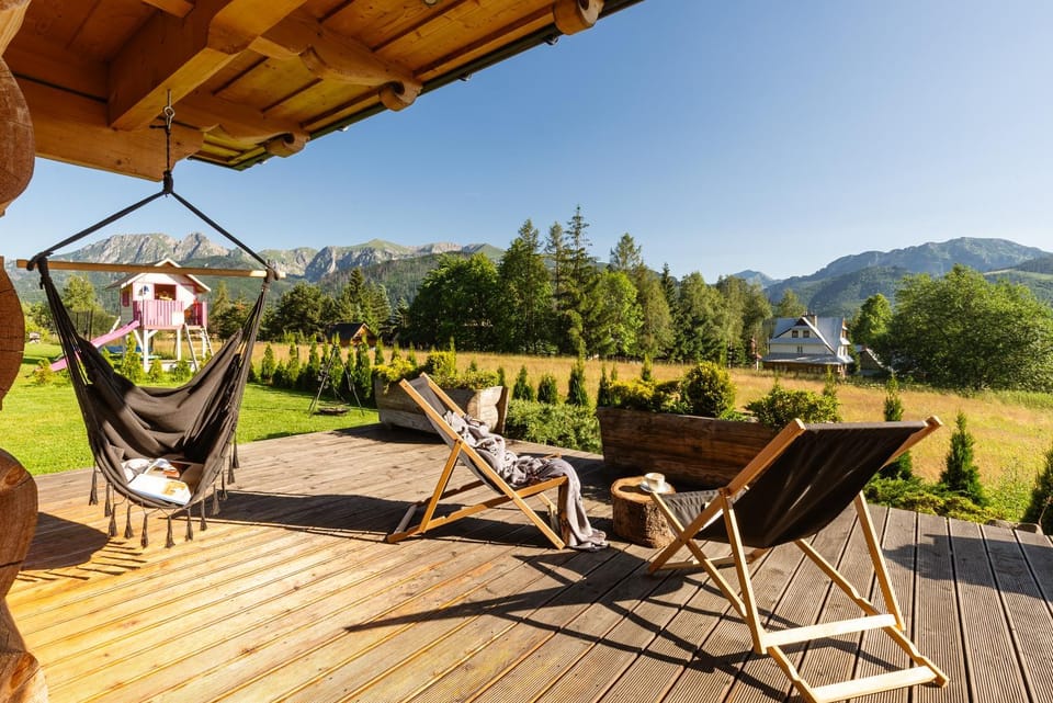 Patio, Natural landscape, Garden, Mountain view, sunbed